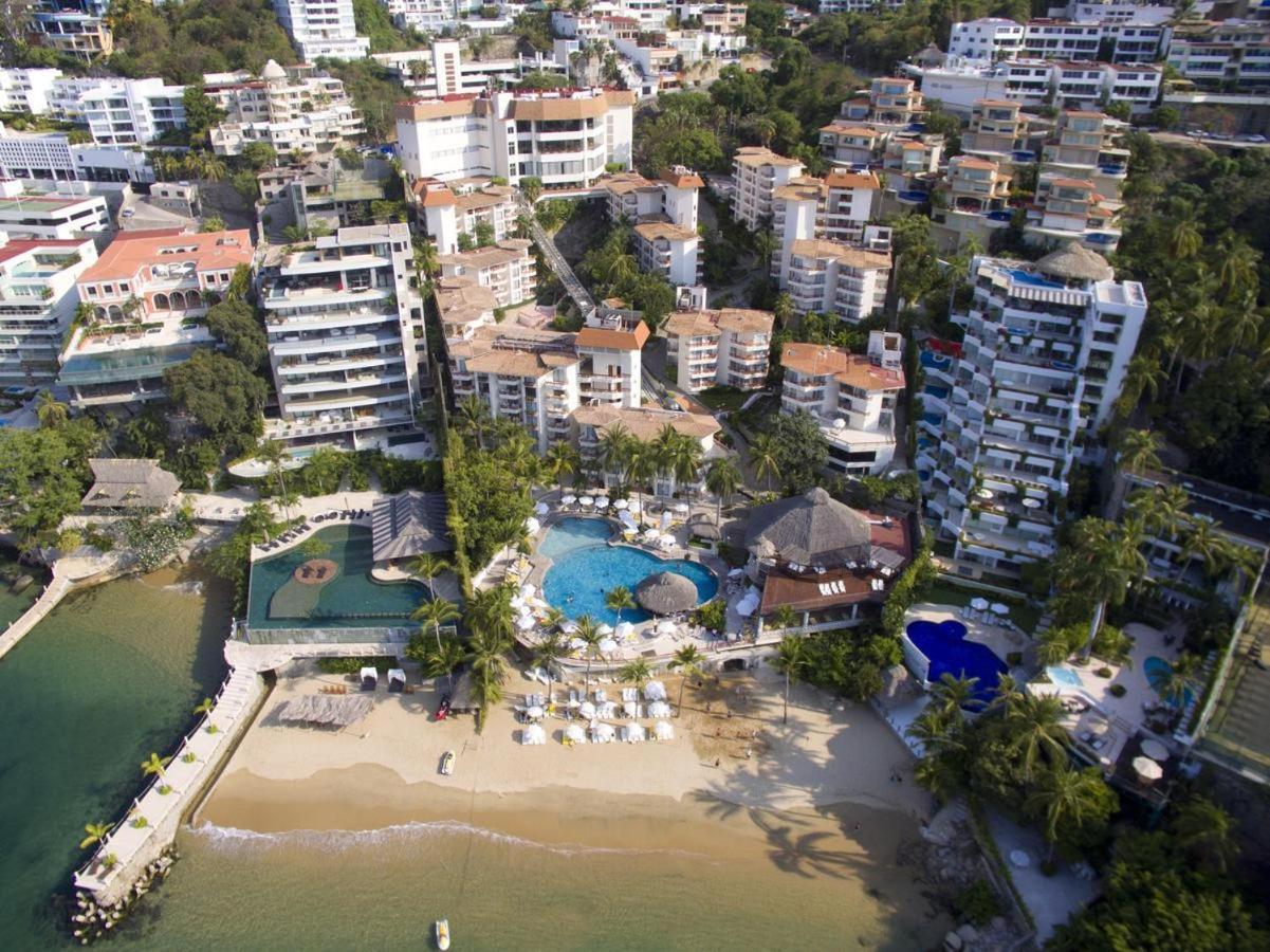 Tres, Villas Brisas, Guitarron Pousada *