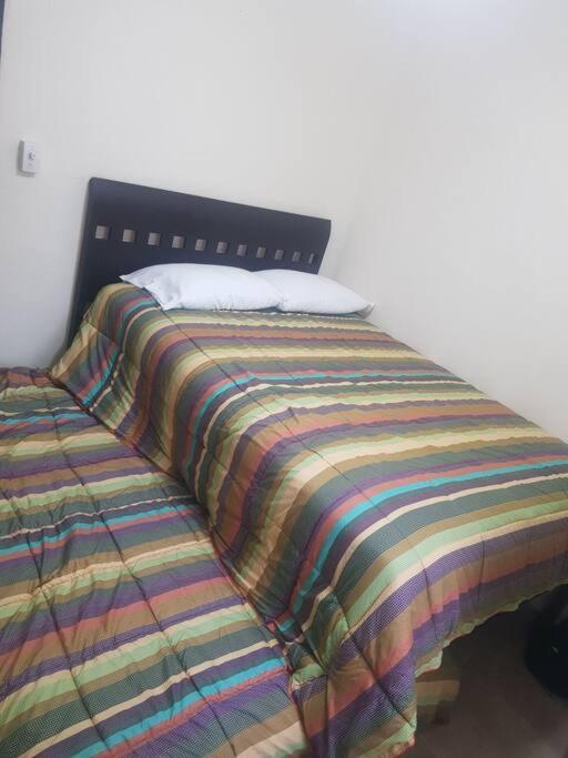 Departamento En Zona Dorada De * Acapulco