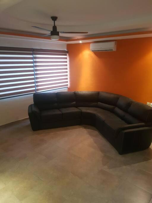 Departamento En Zona Dorada De *