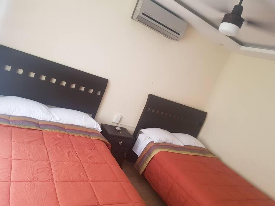 Departamento En Zona Dorada De Acapulco
