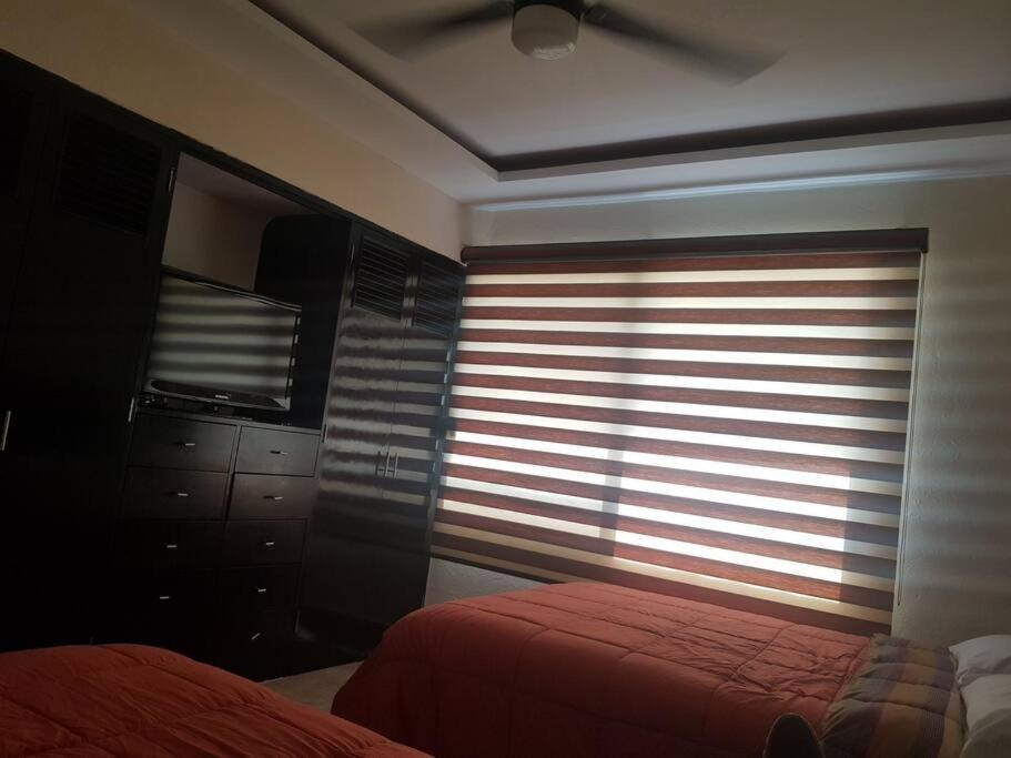 Departamento En Zona Dorada De * Acapulco