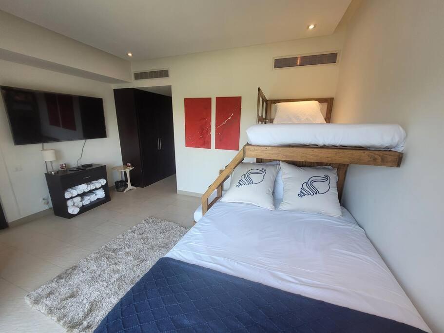 Disfruta A Lo Grande En La Isla Residences Apartment
