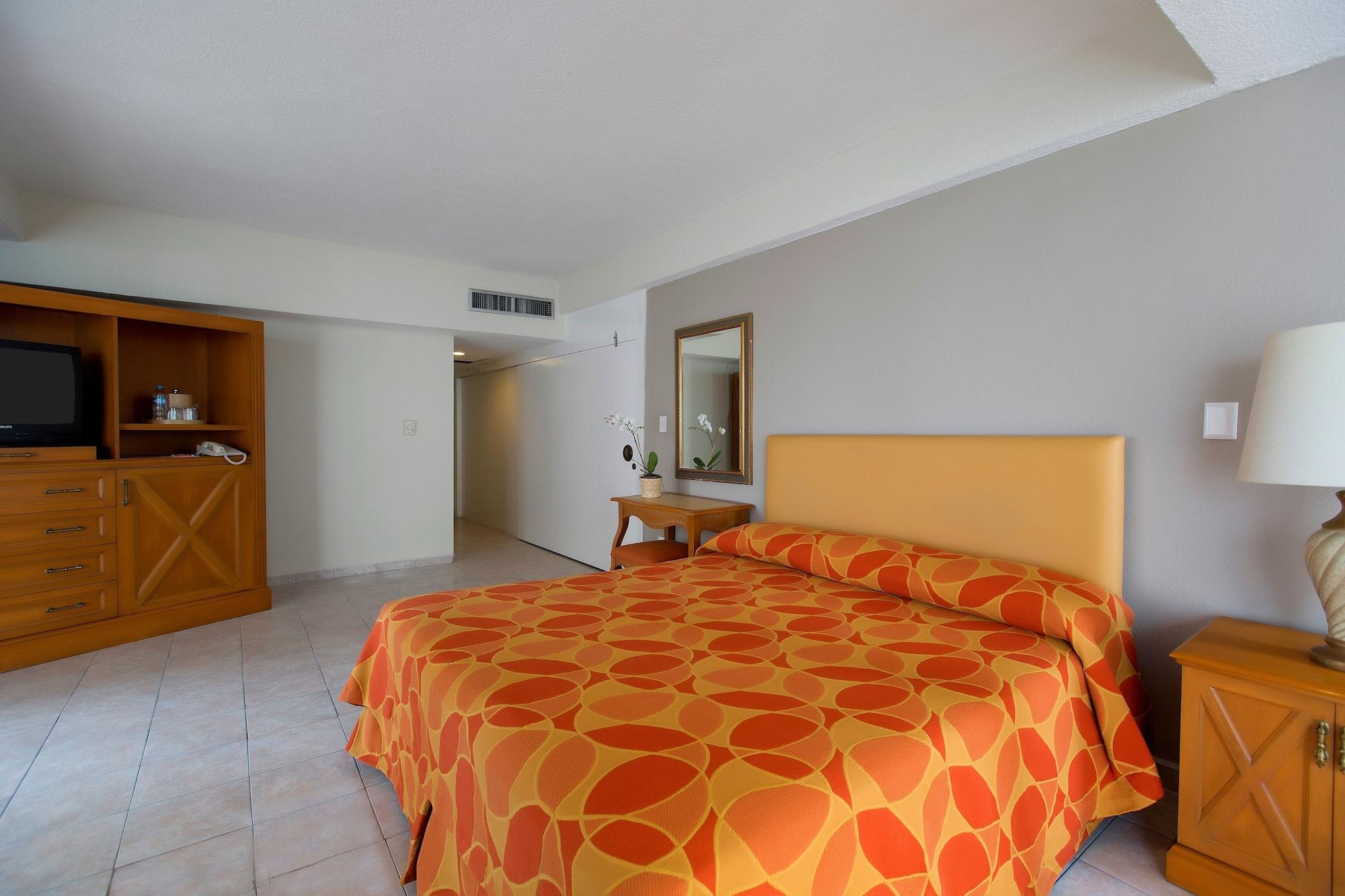 Hotel Krystal Beach Acapulco
