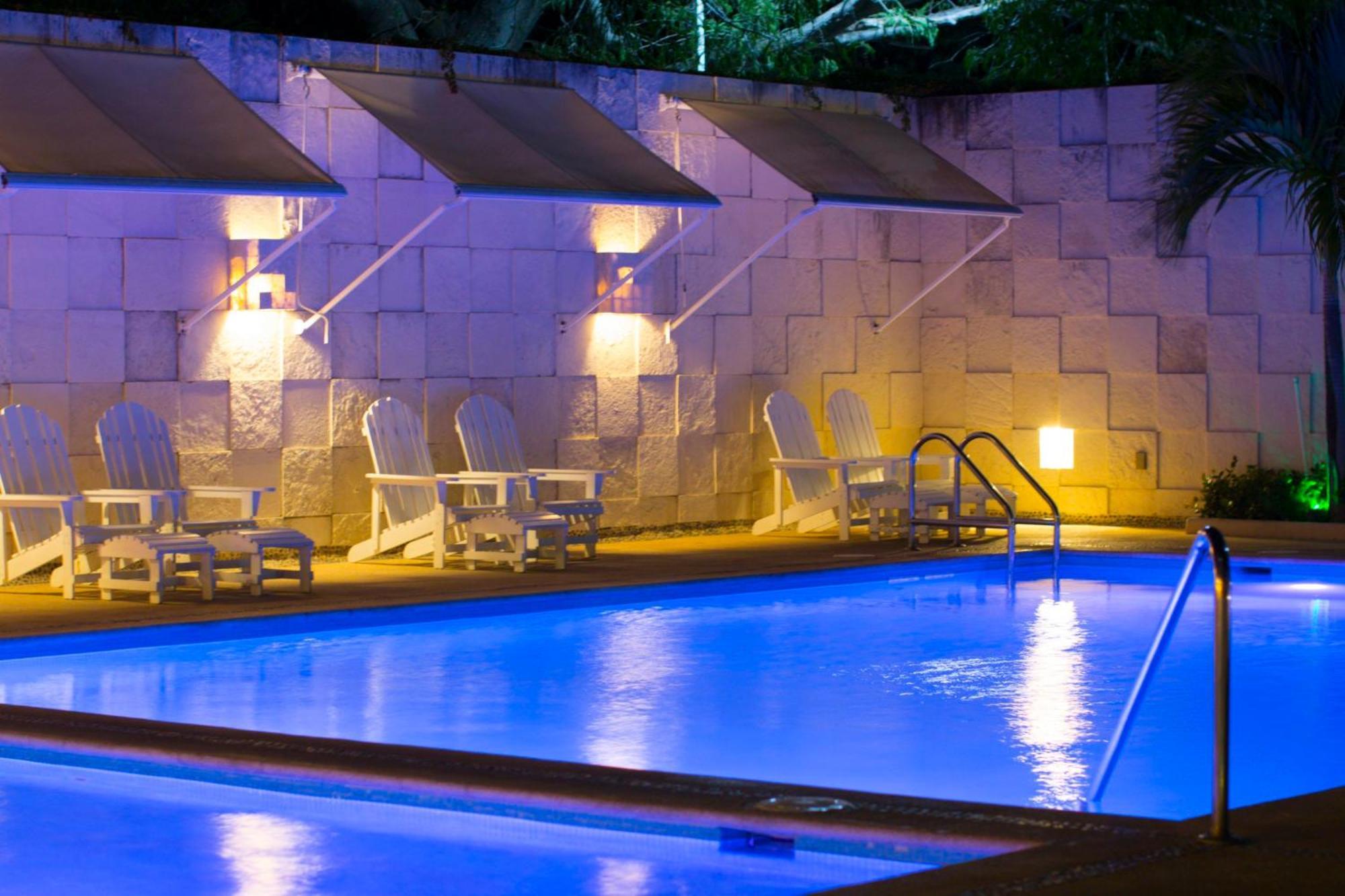 Hotel Holiday La Isla By Ihg