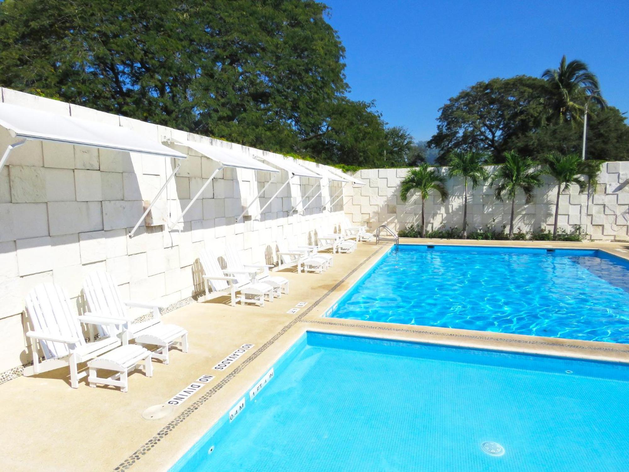 Holiday La Isla By Ihg Hotel 4*