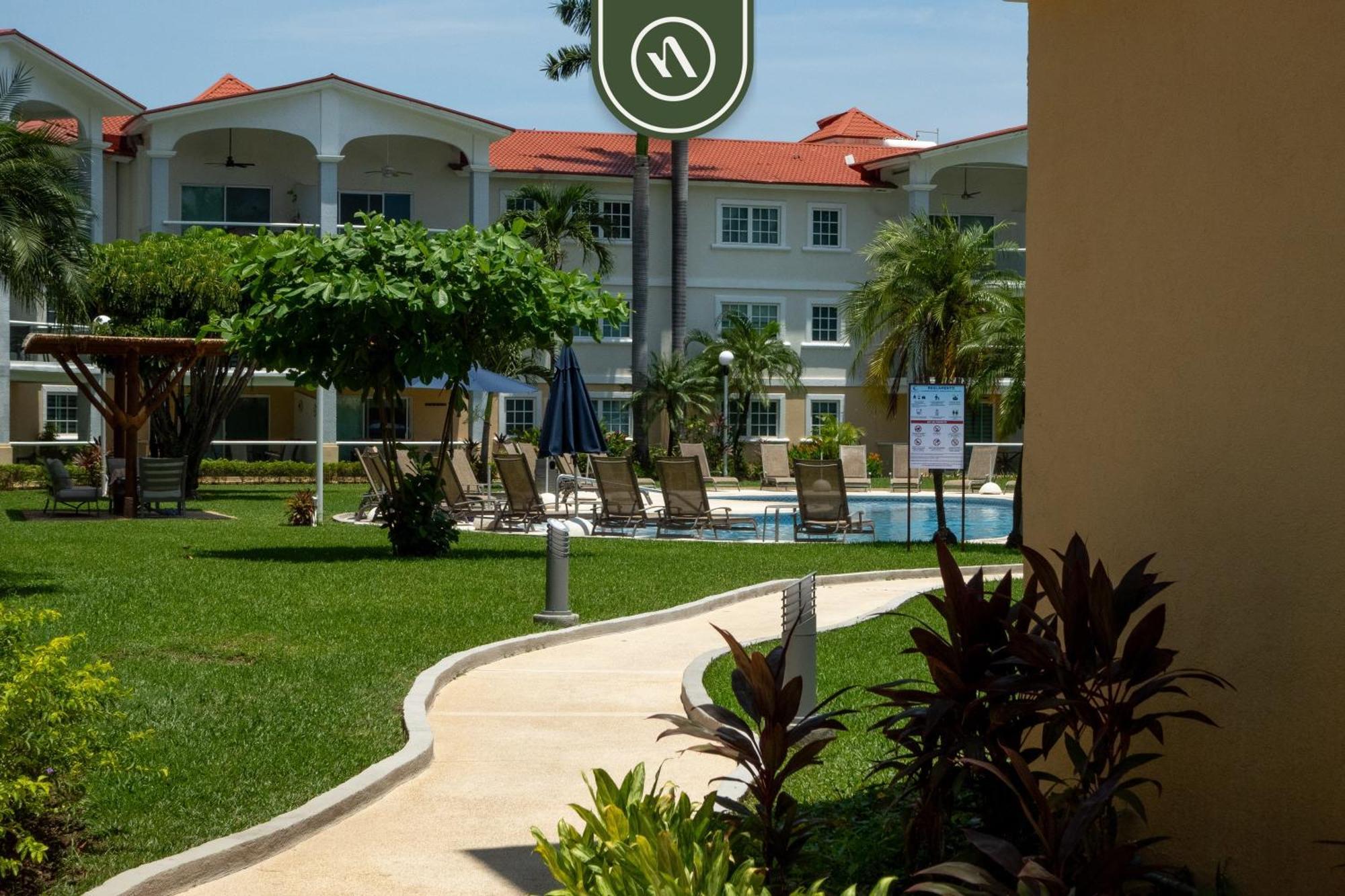 Apartment 2br House - Private Patio -