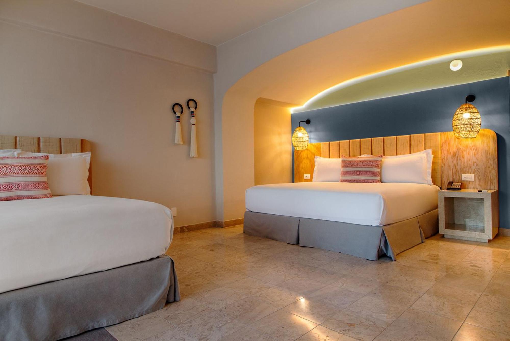 Camino Real Diamante Hotel