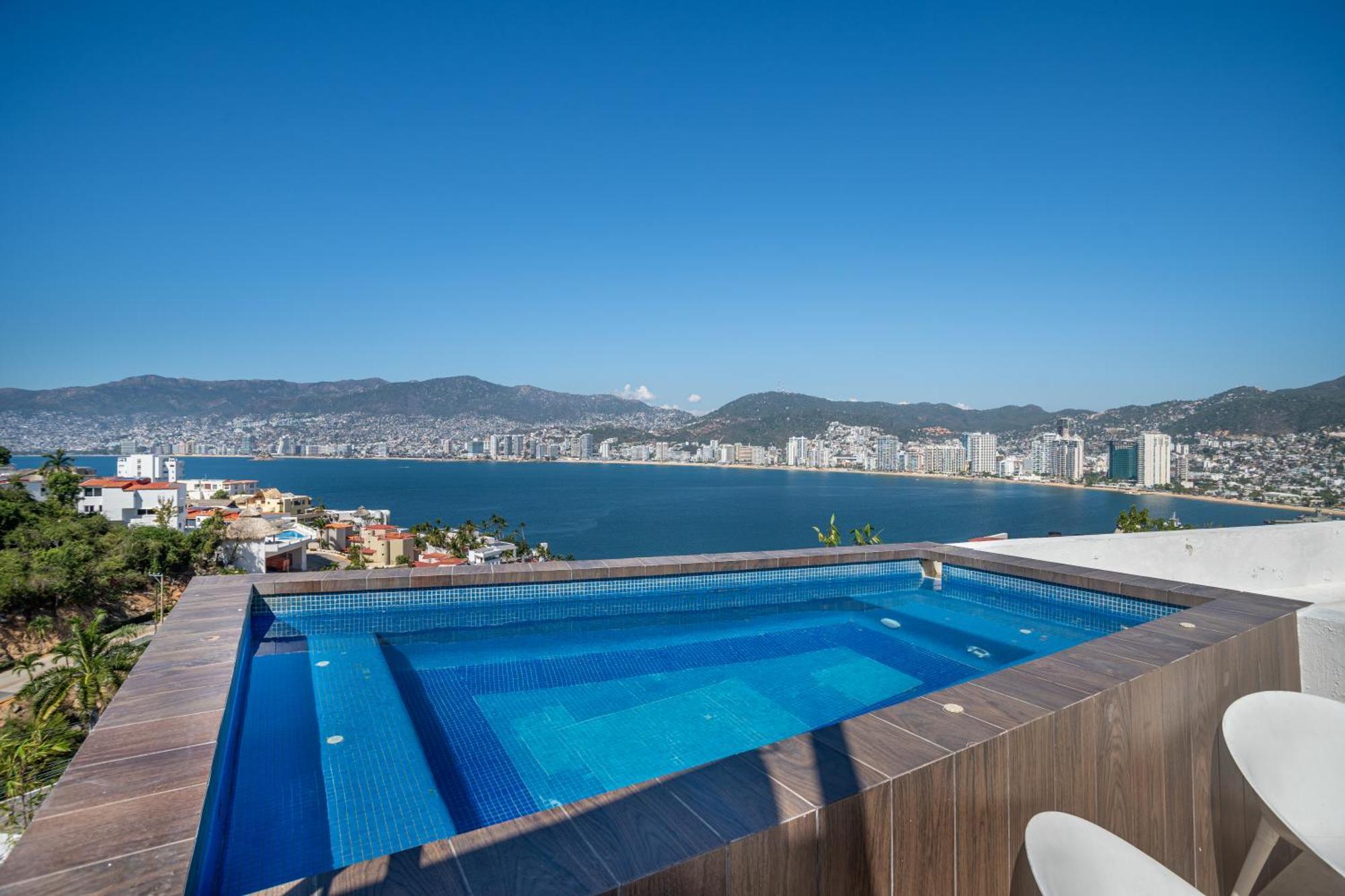 Luxo Casa En Zona Brisas Guitarron Con Vistas Espectaculares Y 2 Albercas *