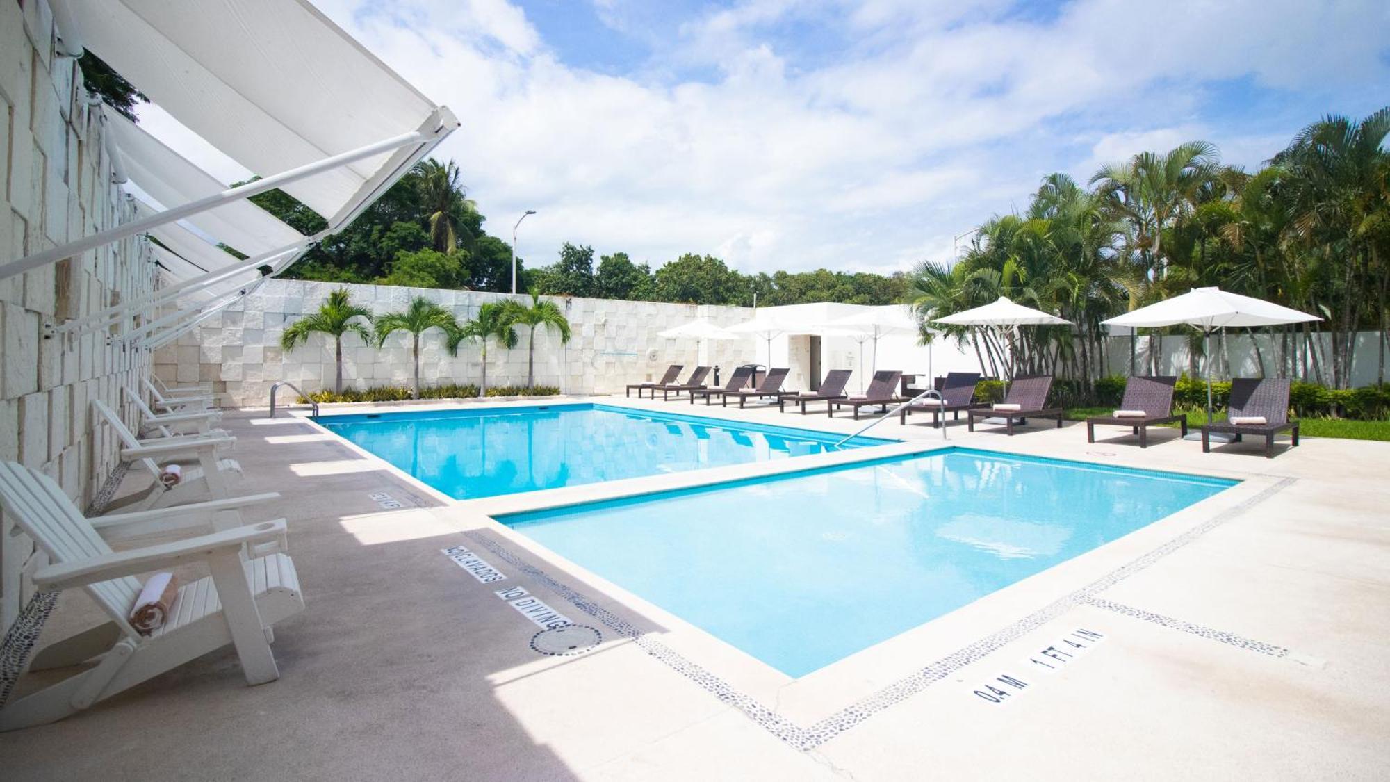 Holiday La Isla By Ihg Hotel