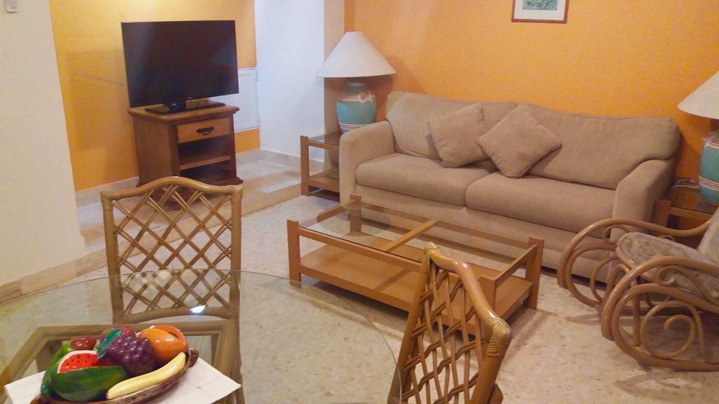 Condominio Torreblanca Cabo Marquez * Acapulco