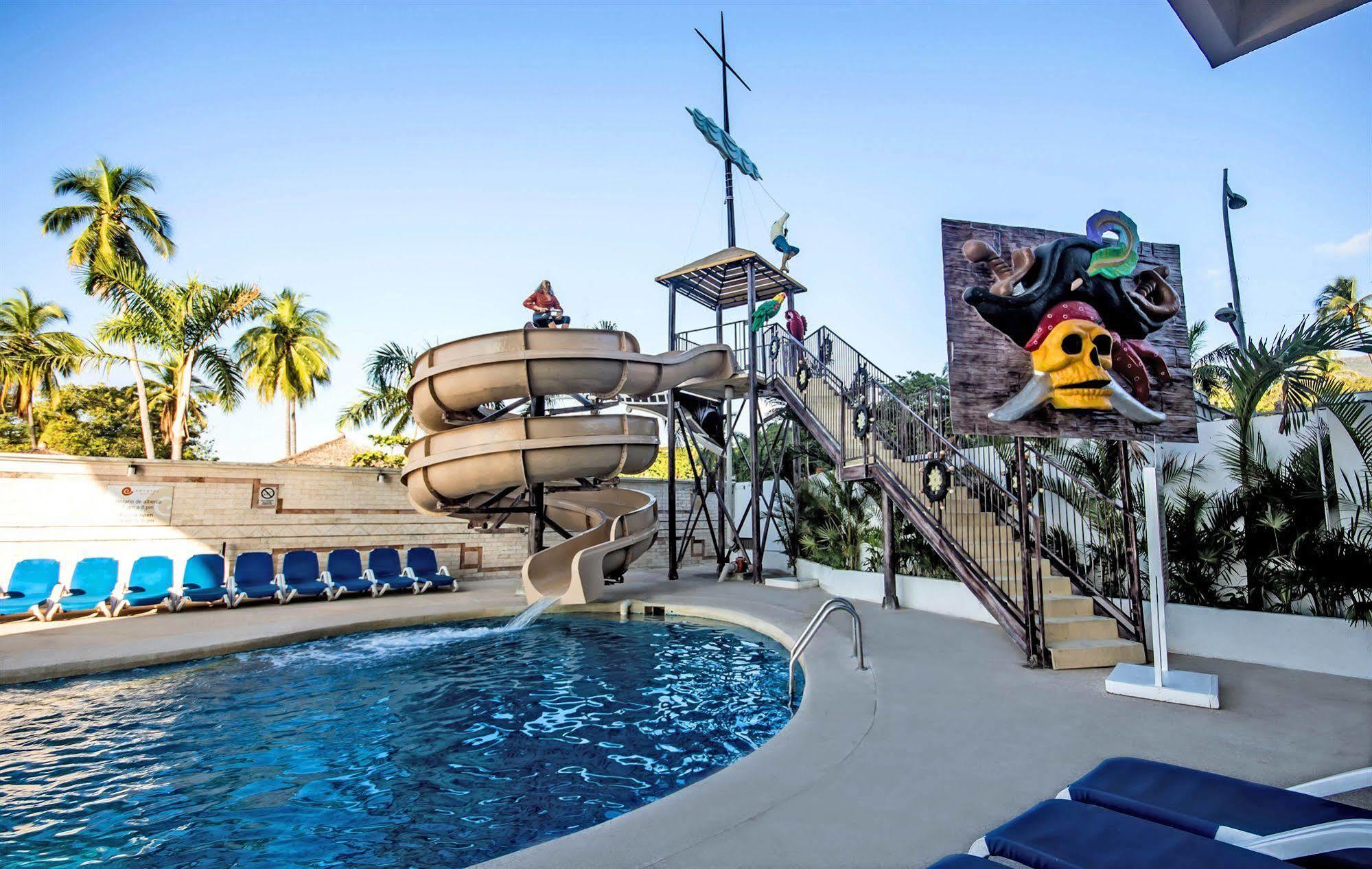 Hotel Krystal Beach