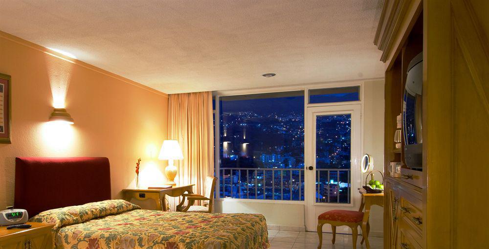 Hotel Krystal Beach Acapulco