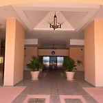 Comfortable Beachfront Apartment In Acapulco