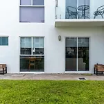 Apartamento Con Alberca Smarttv Y Jardin