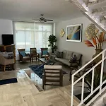 Alojamiento En Reparacion Por Huracan Otis No Acepta Reservaciones