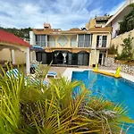 Blue Coast With Pool And Ocean View 10 To 35 P
