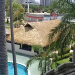 El Tropicano