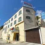 Oyo Hotel Villas Paraiso Stephany