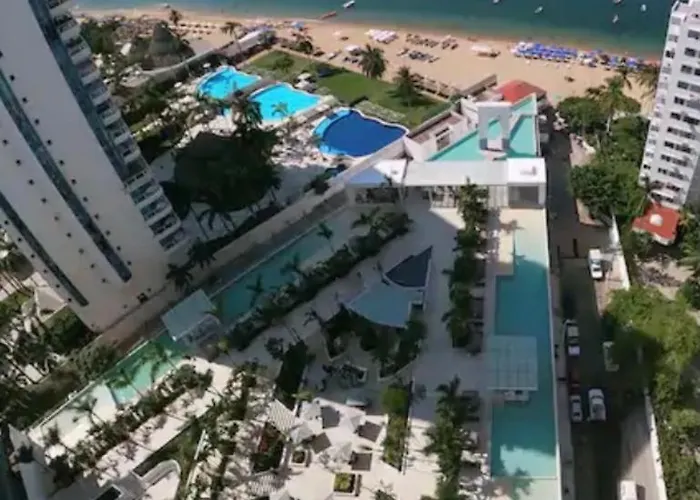 Armando’s Le Club #Paradise