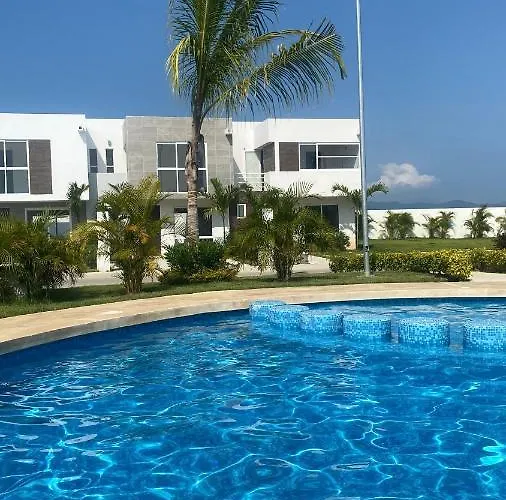 Hermosa Casa En Acapulco Con Club De Playa.