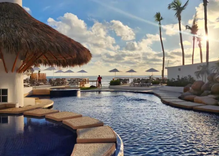 Depa De Lujo En Acapulco Diamante Con Club De Playa A Pie-Precio Especial
