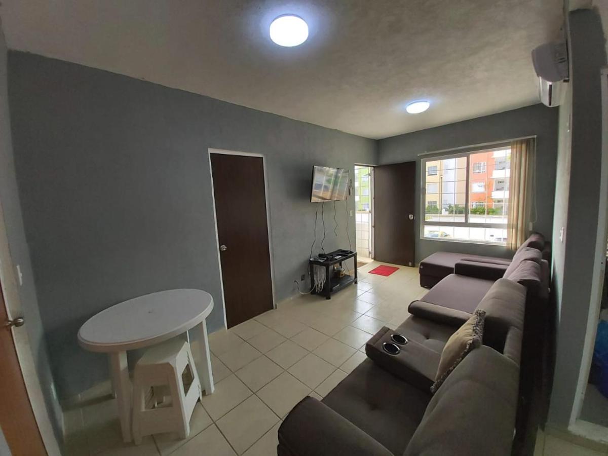 Victor House Apartment *