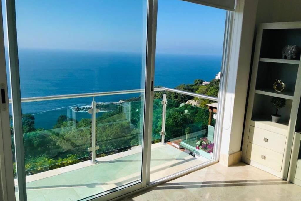 29 Palmetto Acapulco