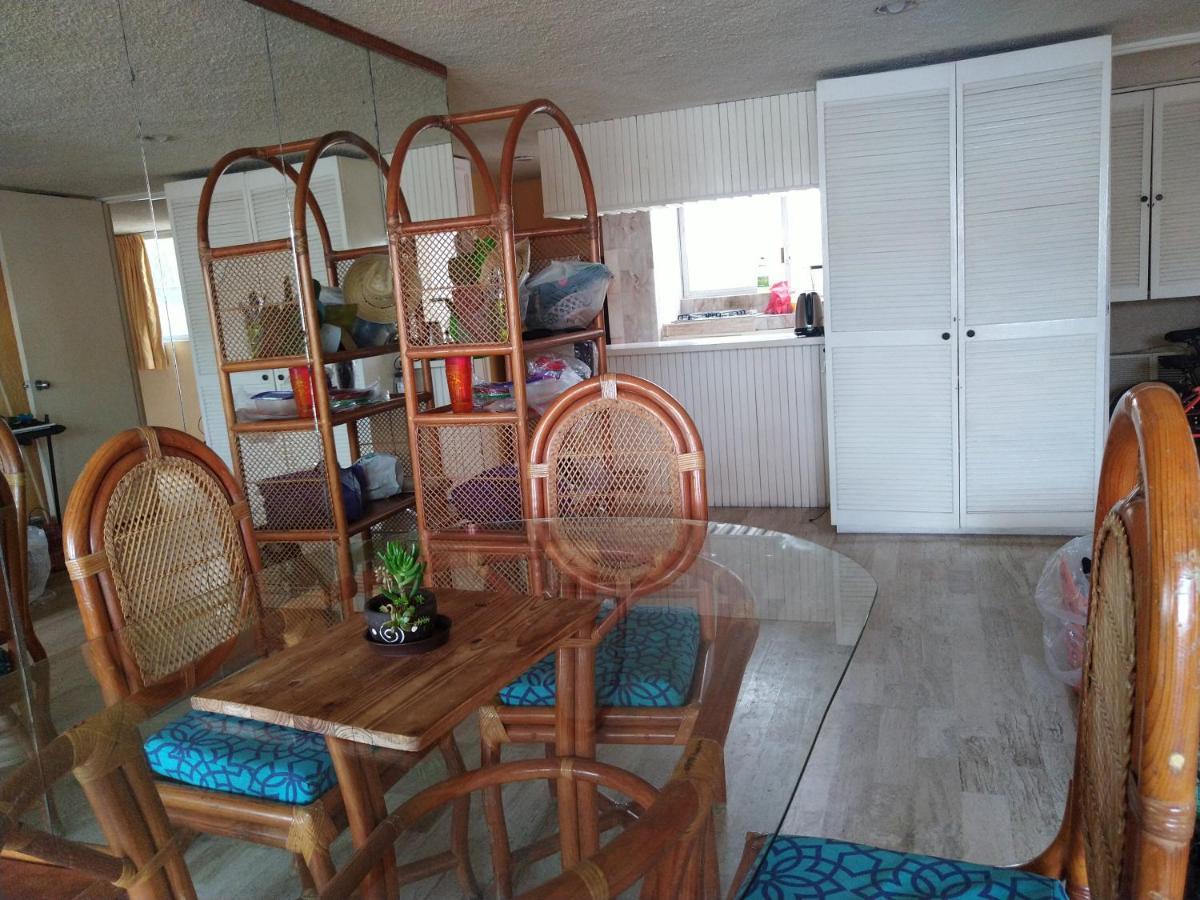 Iow4 Lm Yoga Lounge Homestay Acapulco