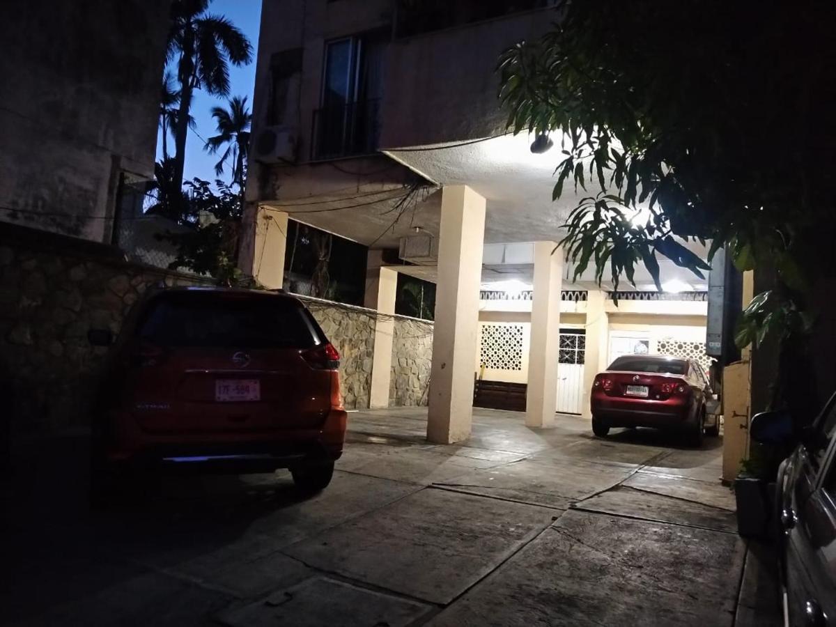 Iow4 Lm Yoga Lounge Homestay *