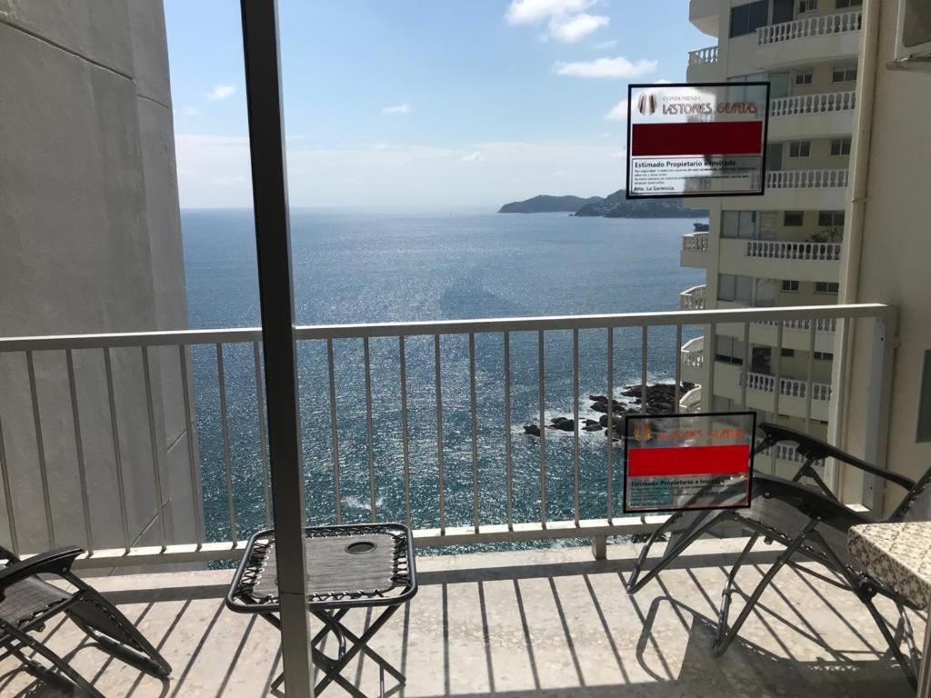 Frente Al Mar En Torres Gemelas