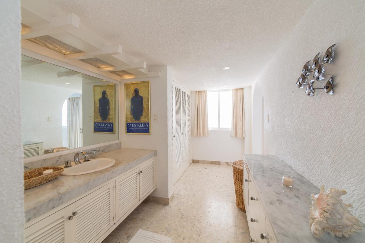 Casa Pichilingue: Beachfront Paradise In Acapulco's Diamond Zone Villa Acapulco