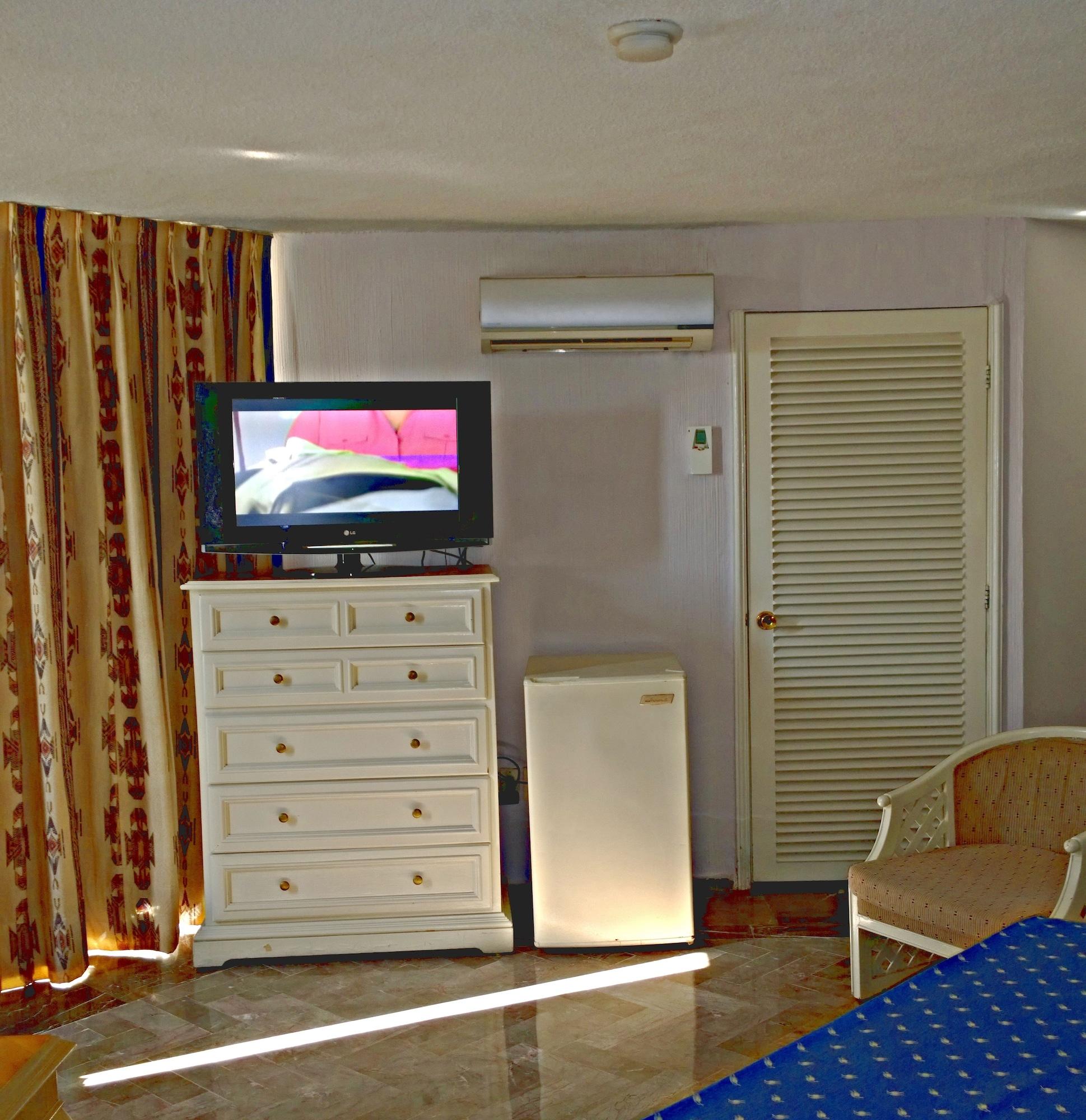 Malibu Hotel 4*