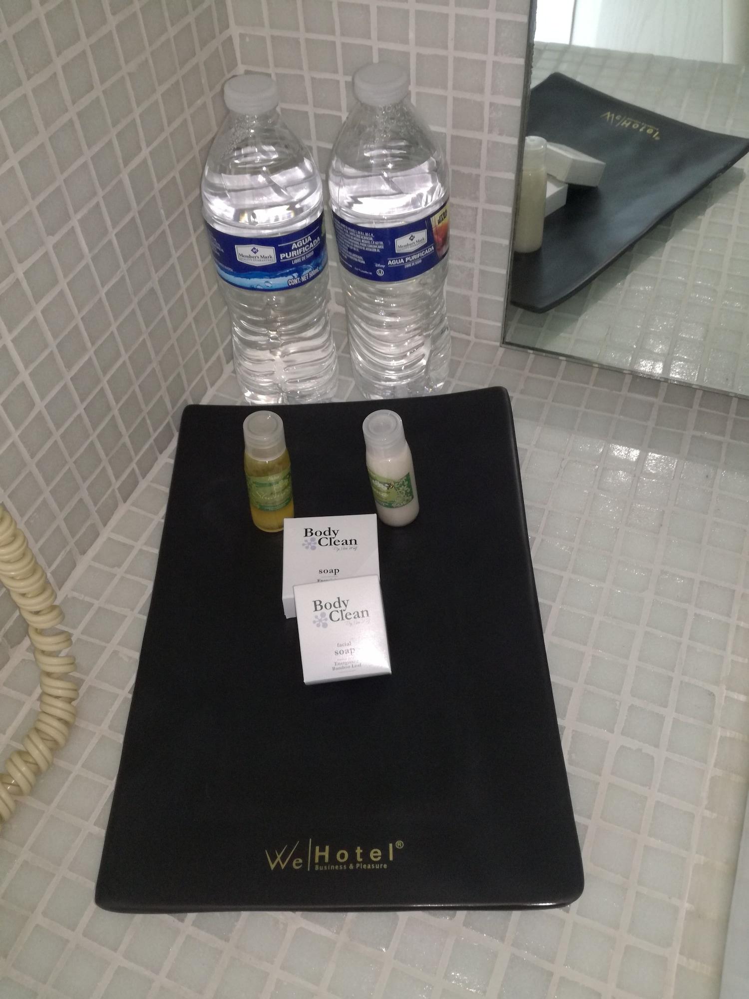 Hotel We 3*