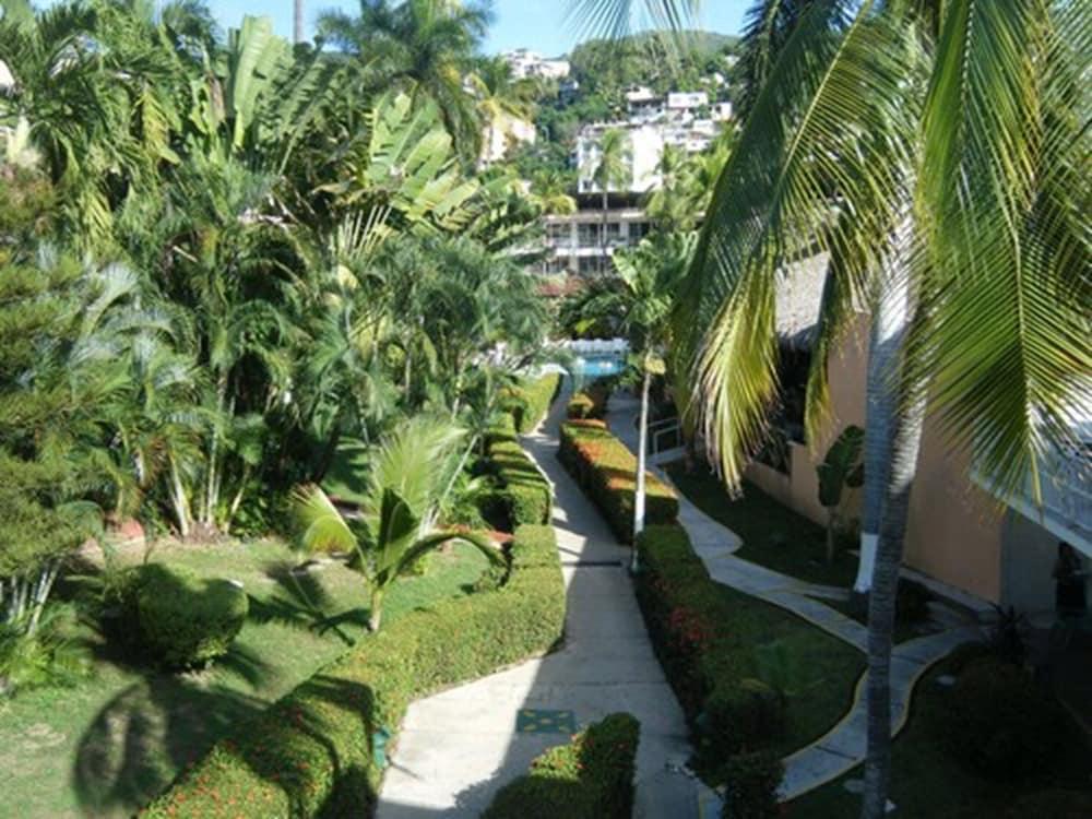 Hotel El Tropicano 3*