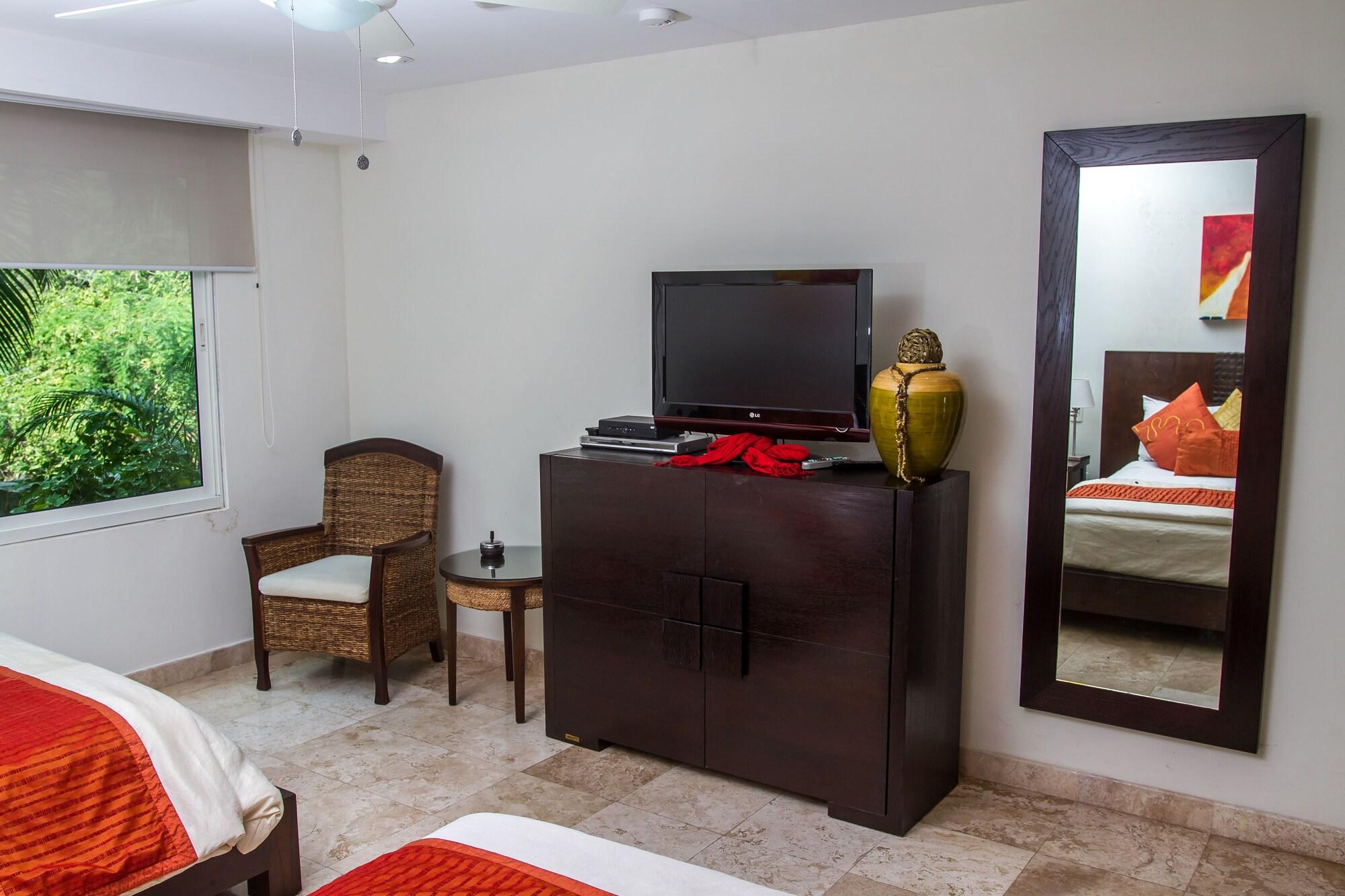 Aparthotel B Pichilingue & Club 5*