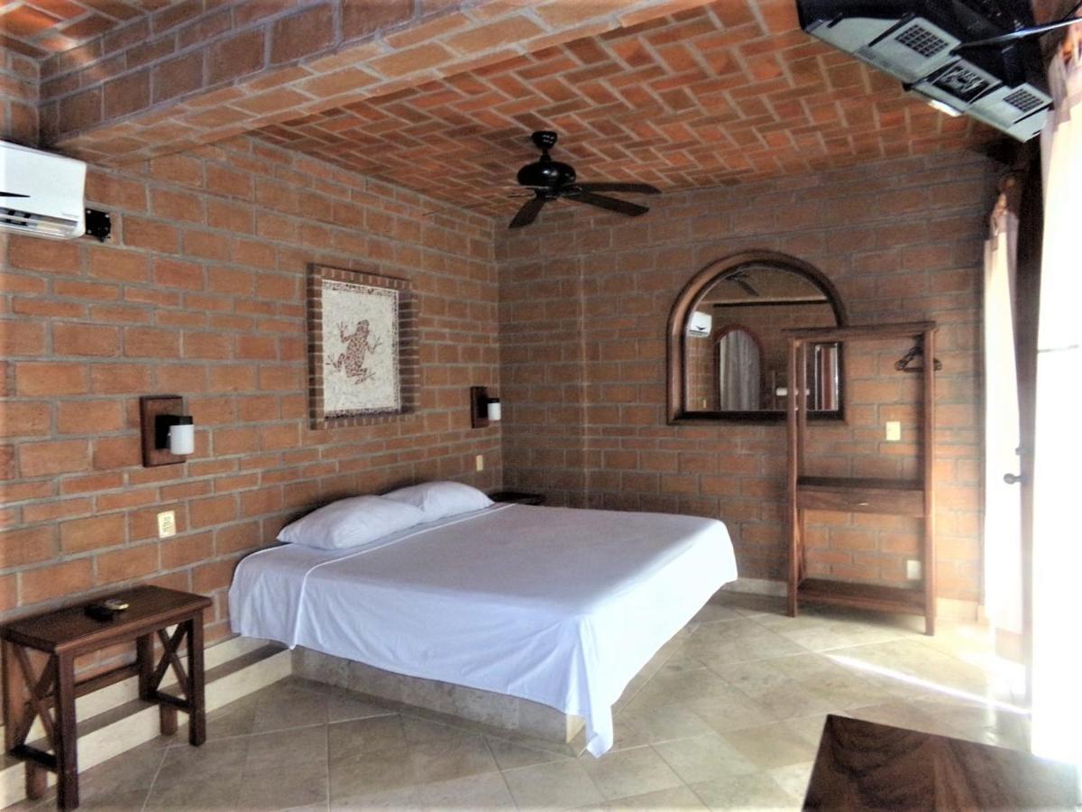 Hotel Casa De Lirio Diamante Acapulco