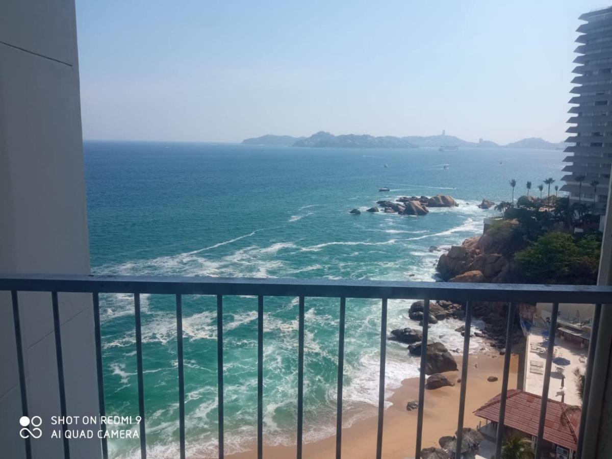 Frente Al Mar En Torres Gemelas
