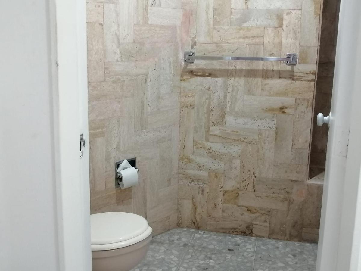 En Torres Gemelas 2301 Sur Apartment