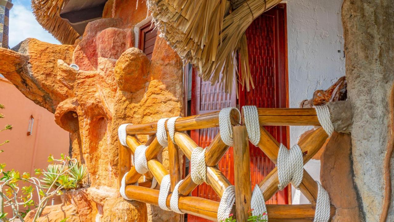 Monyoli & Boutique Hotel Acapulco