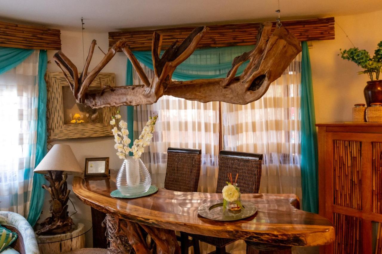 Monyoli & Boutique Hotel Acapulco