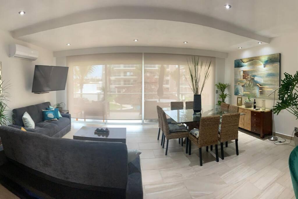 Depa De Lujo En Diamante Con Club De Playa A Pie-precio Especial Apartment