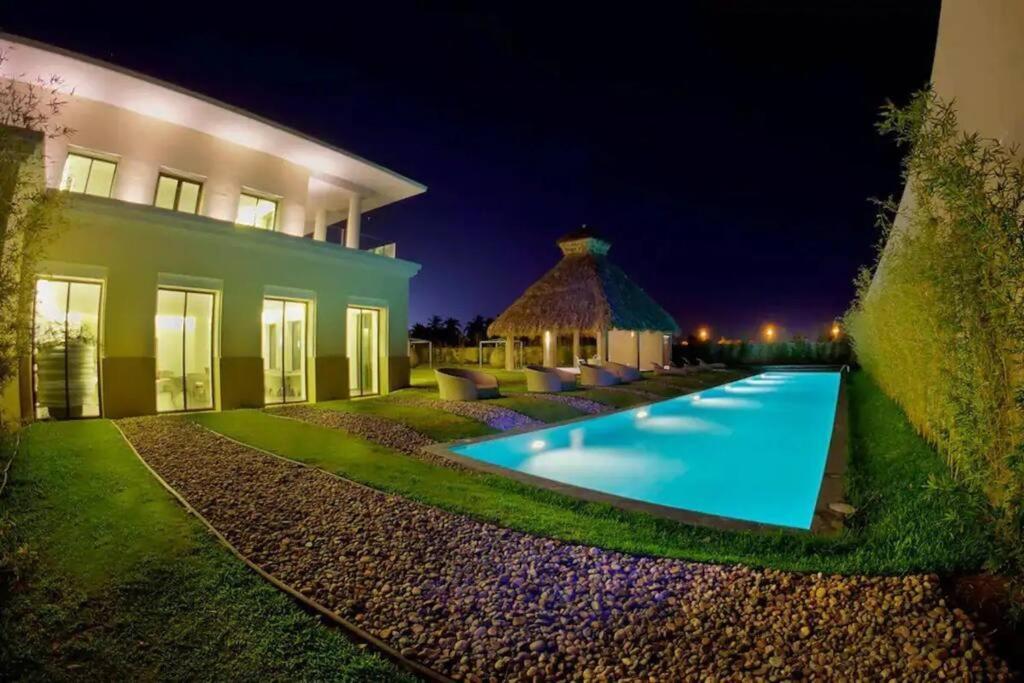 Hermoso Departamento Con Albercas Y Playa Privada * Acapulco