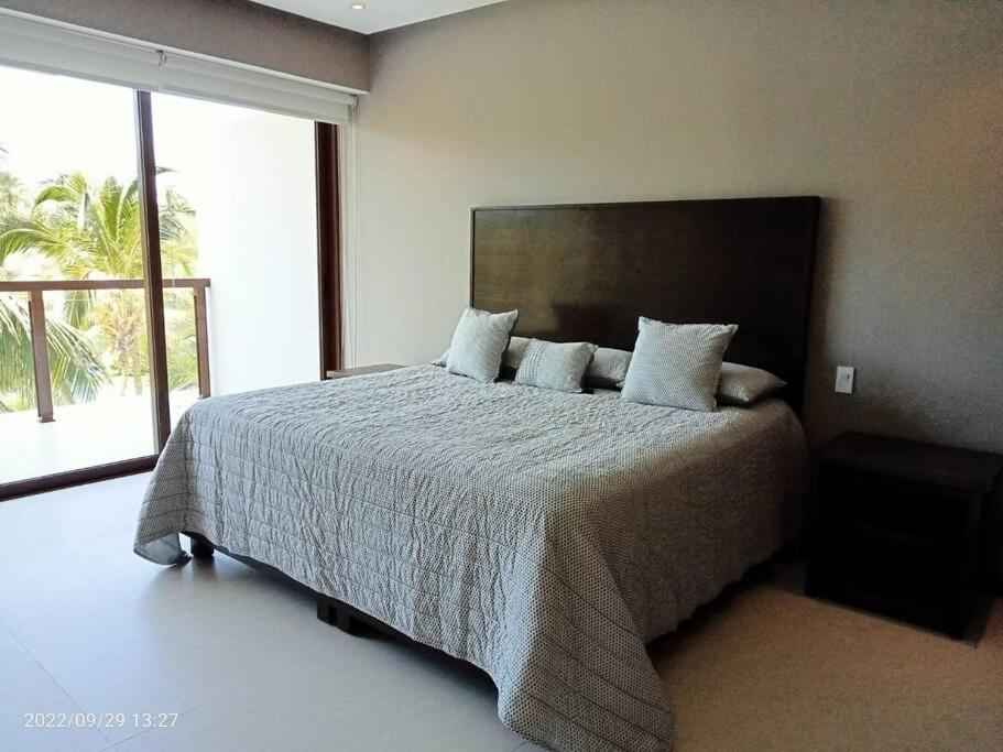 Hermoso Departamento Con Albercas Y Playa Privada