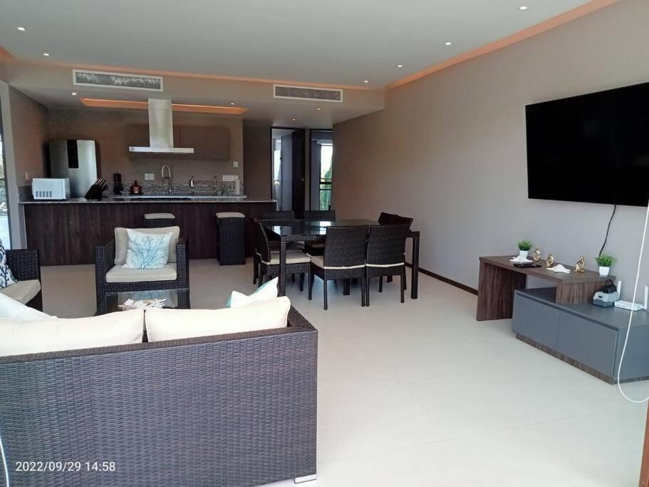 Hermoso Departamento Con Albercas Y Playa Privada *