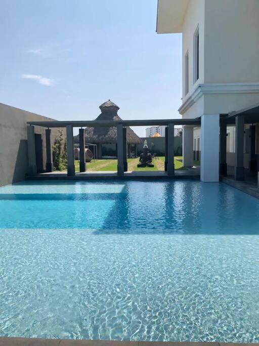 Hermoso Departamento Con Albercas Y Playa Privada Apartment *