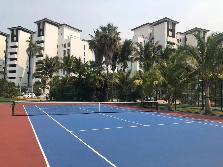 Hermoso Departamento Con Albercas Y Playa Privada
