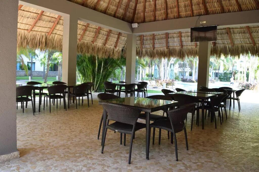 Hermoso Departamento Con Albercas Y Playa Privada