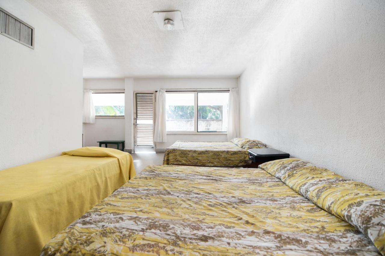 Hotel Oyo Belmar,caleta, Acapulco