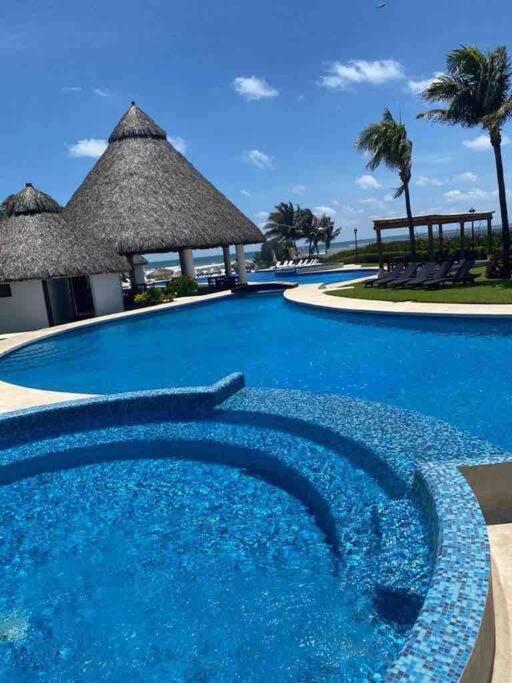 Hermosa Casa En Con Club De Playa.
