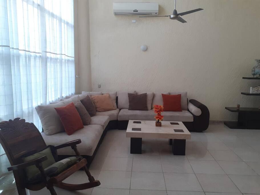 Casa Rizzo, A Unos Pasos De Playa Diamante Holiday home *